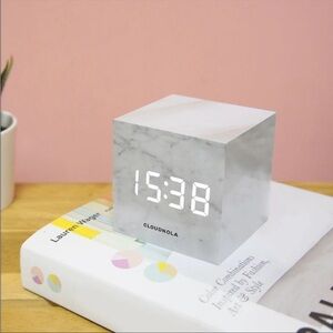 Cloudnola Block Clock